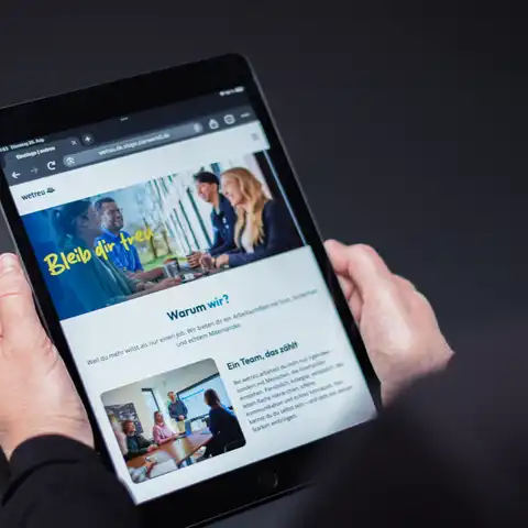 Die Website von wetreu auf einem Tablet